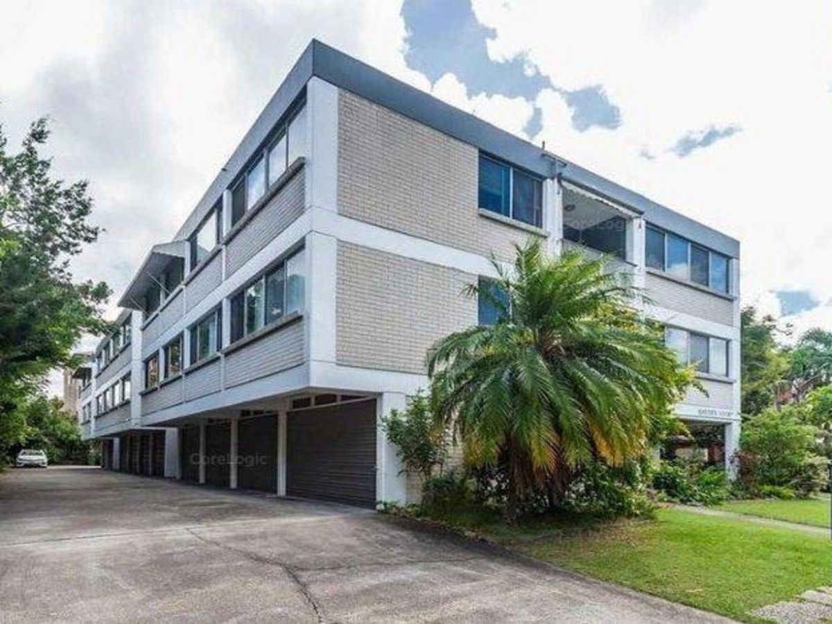 2 bedrooms Apartment / Unit / Flat in 8/64 Bauer Street SOUTHPORT QLD, 4215