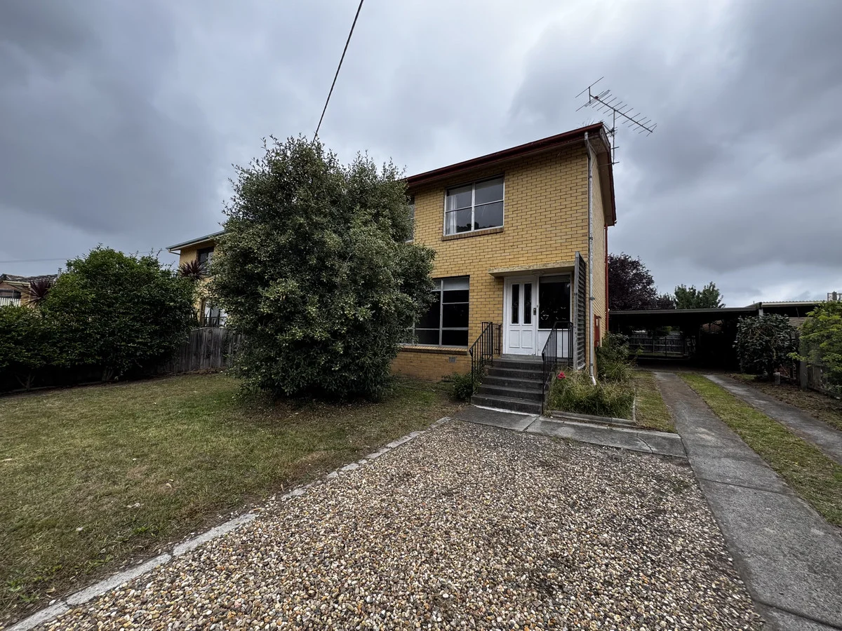 19 White Parade, Churchill VIC 3842