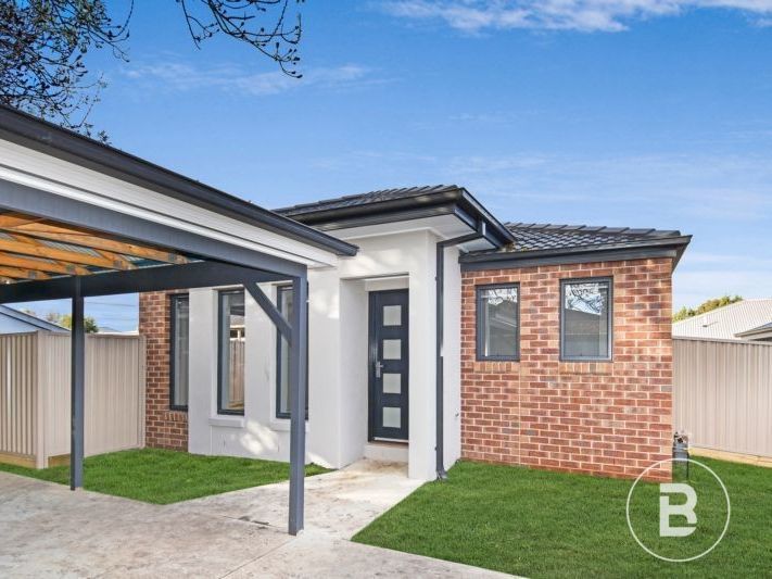 2 bedrooms House in 1A Zora Court SEBASTOPOL VIC, 3356