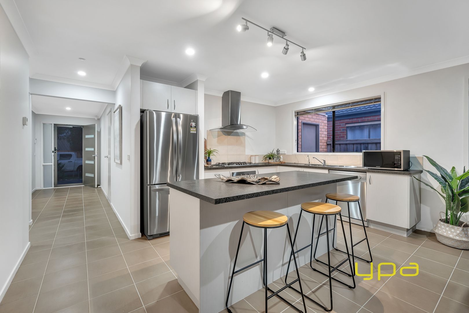 74 Gregson Grove, Lyndhurst VIC 3975, Image 2