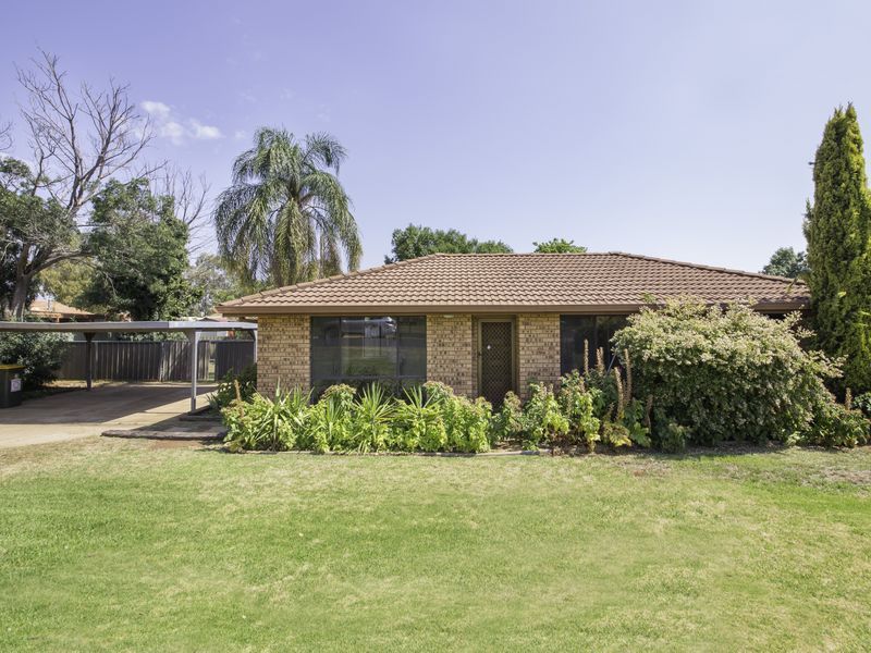 9 Bass Place, Dubbo NSW 2830