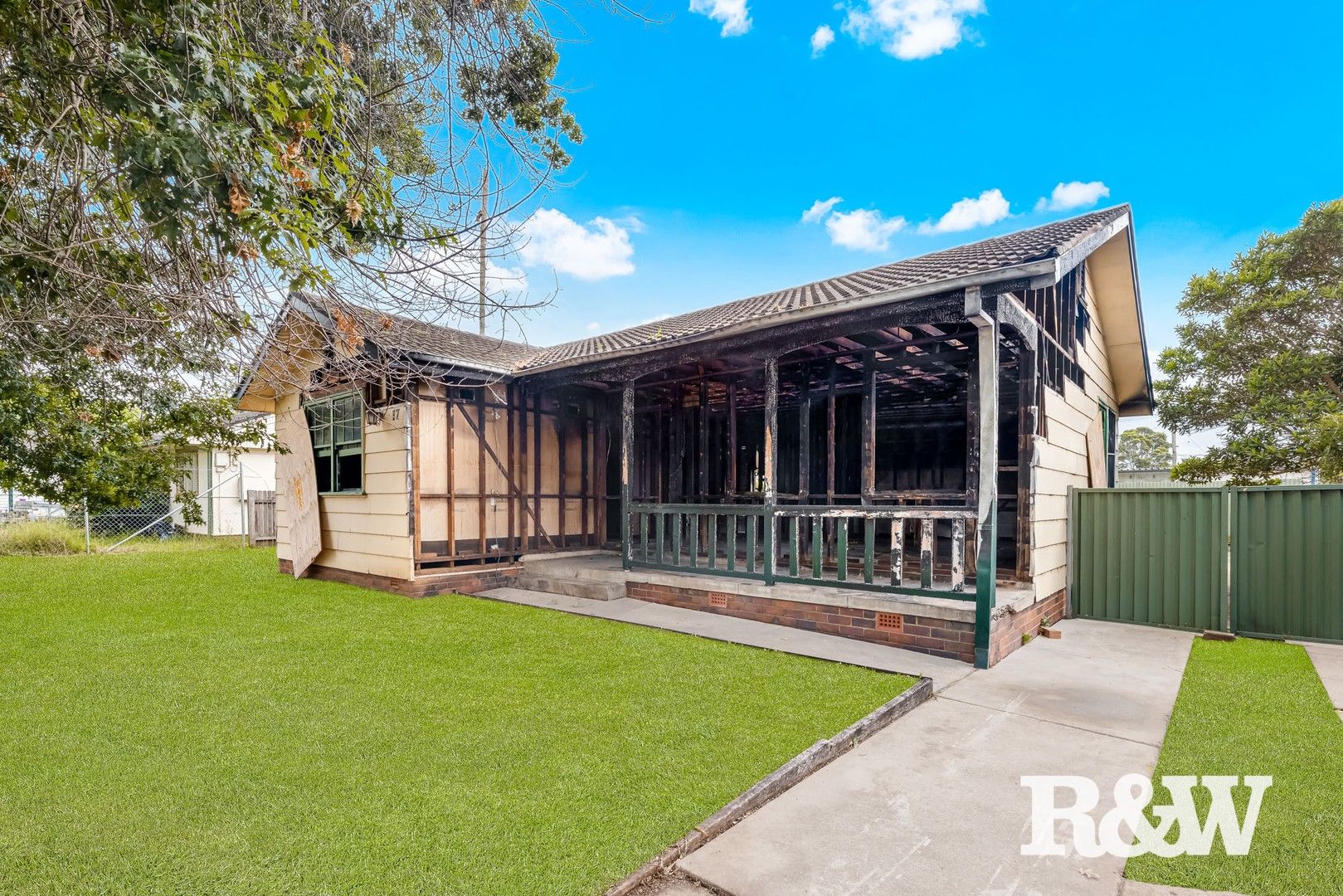 17 Samoa Place, Lethbridge Park NSW 2770, Image 0