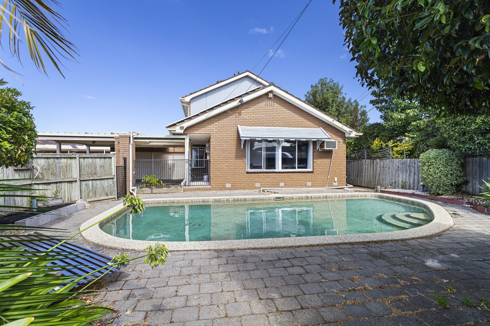 4 bedrooms House in 2 Iluka Court SUNSHINE WEST VIC, 3020