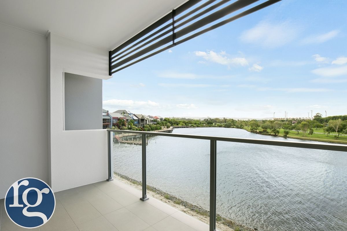 2 bedrooms Townhouse in 67/3028 The Boulevard CARRARA QLD, 4211