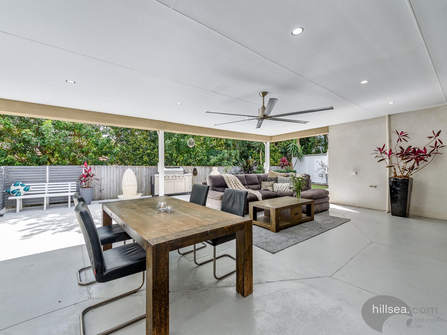 6 Lyons Court, Arundel QLD 4214, Image 2