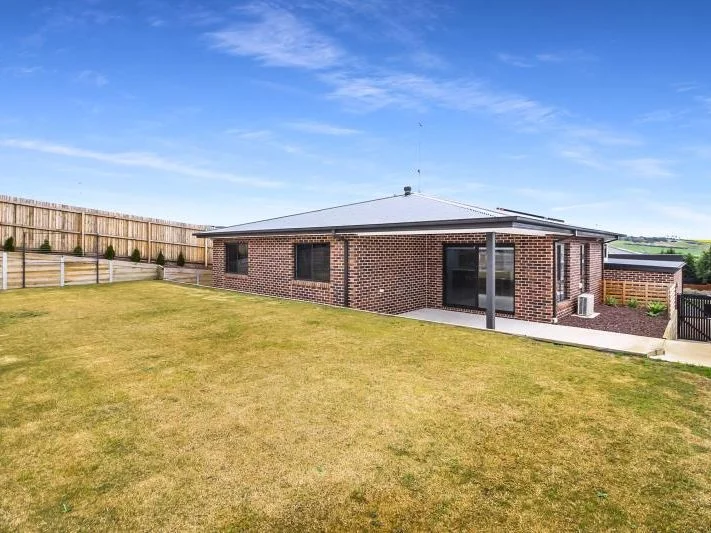 Additional image 11 of 18 Aitkenside Avenue, Highton VIC 3216