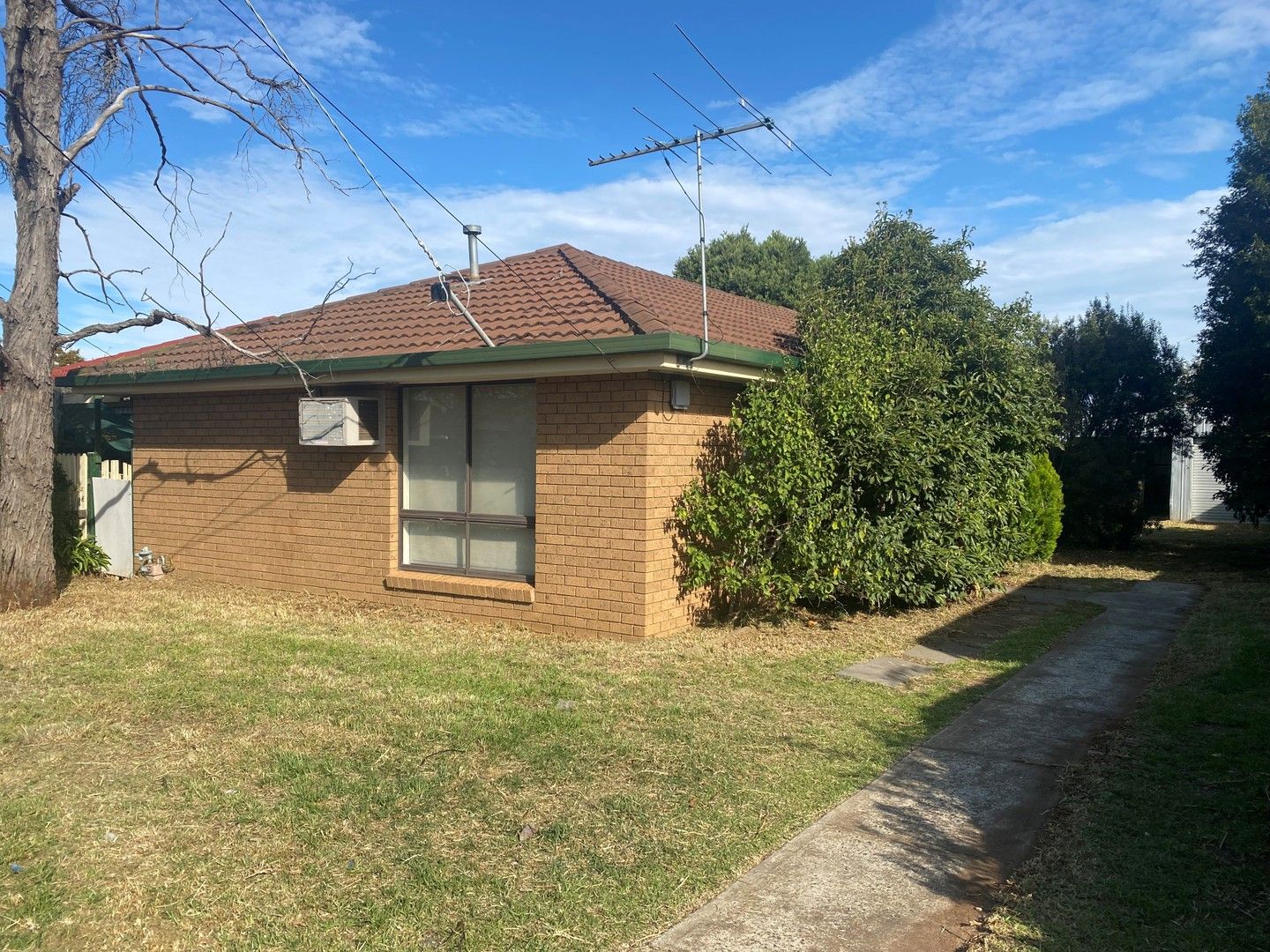 3 bedrooms House in 14 Drake Court MELTON VIC, 3337