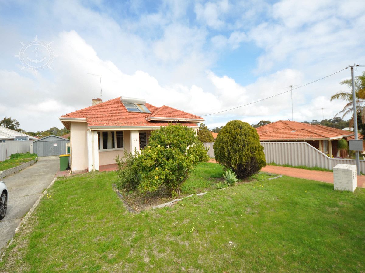 3 bedrooms House in 42A Hammad Street PALMYRA WA, 6157