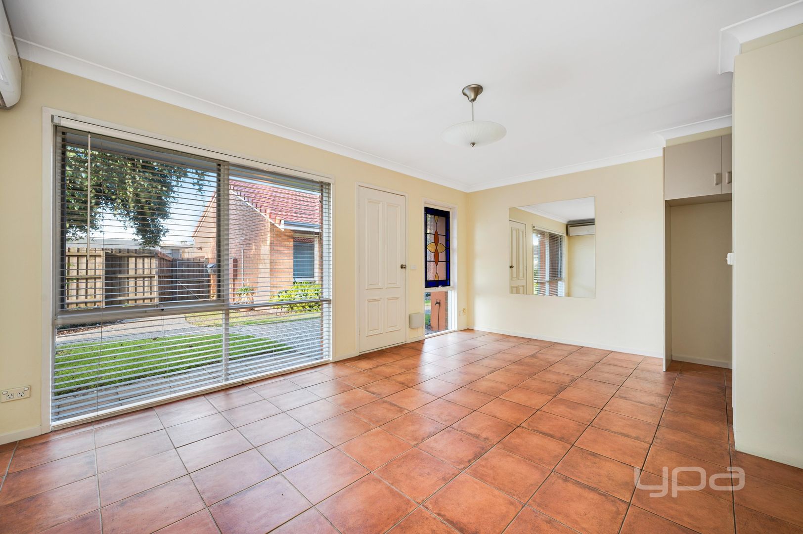 12/16 South Circular Road, Gladstone Park VIC 3043, Image 2