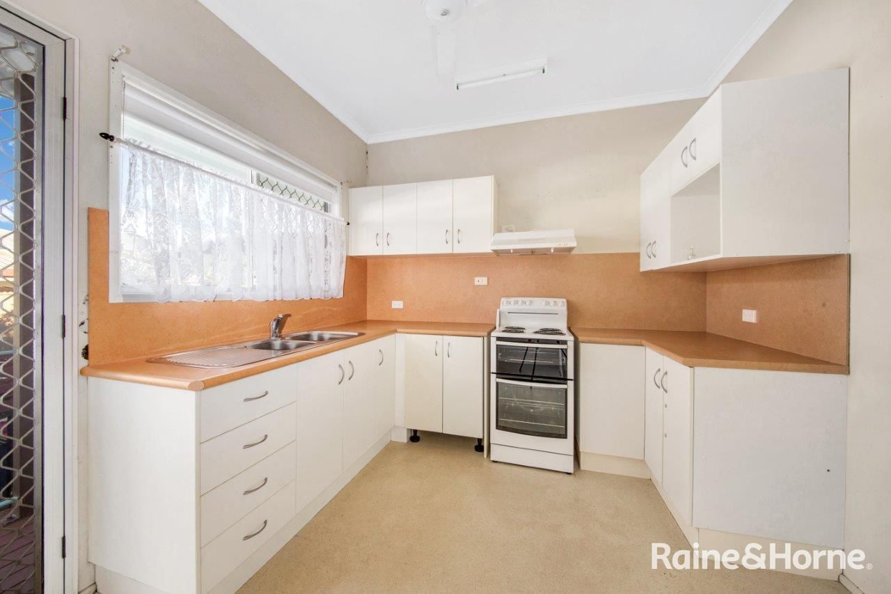 34 Flounder Crescent, Toolooa QLD 4680, Image 1