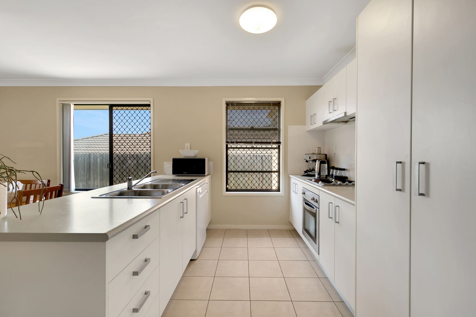 11 Rhiannon Drive, Flinders View QLD 4305, Image 1