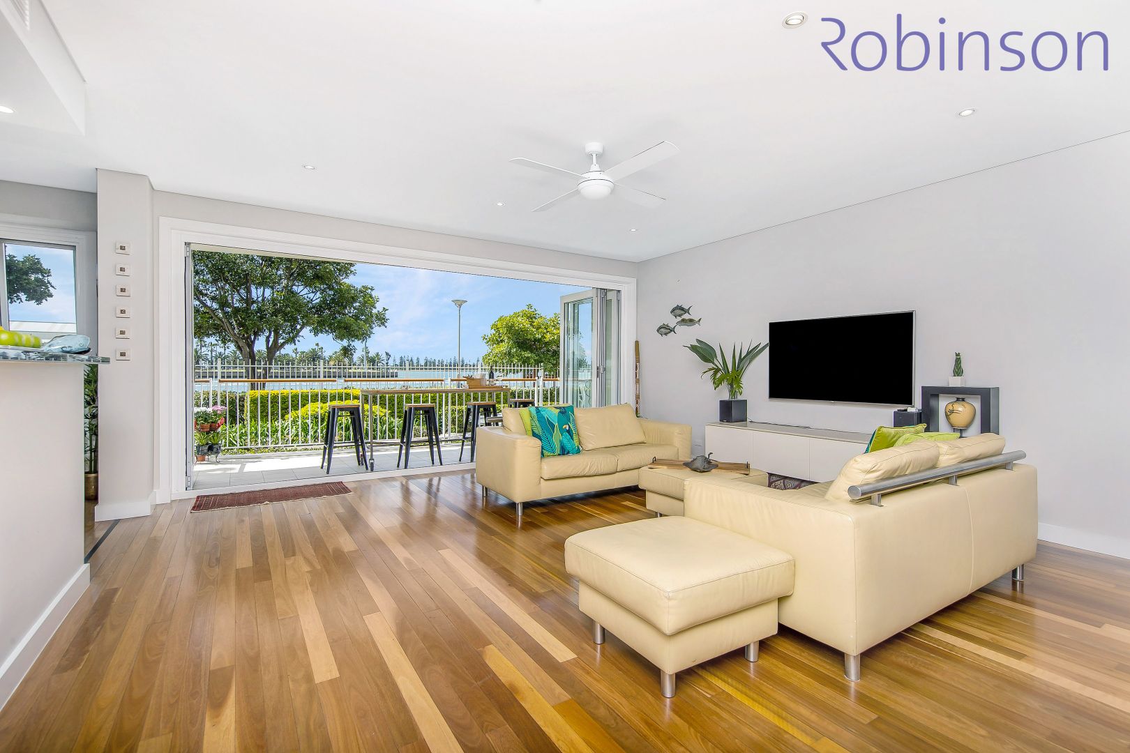 3/304 Wharf Road, Newcastle NSW 2300, Image 2