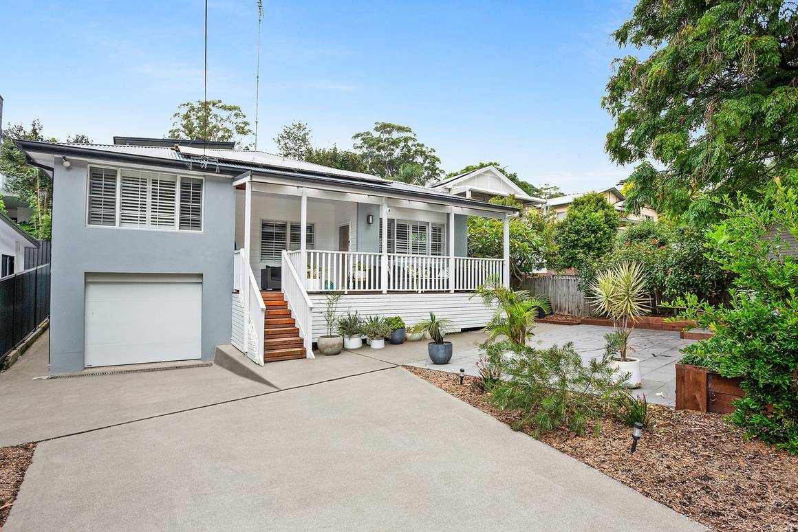 Picture of 11 Pass Avenue, THIRROUL NSW 2515