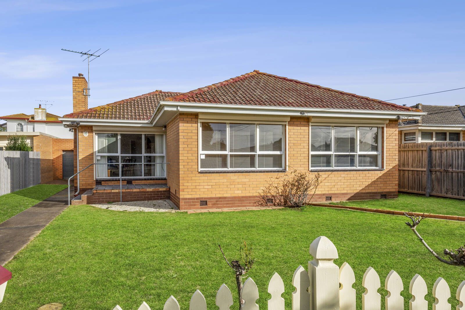 92 Liston Street, Bell Post Hill Property History & Address Research