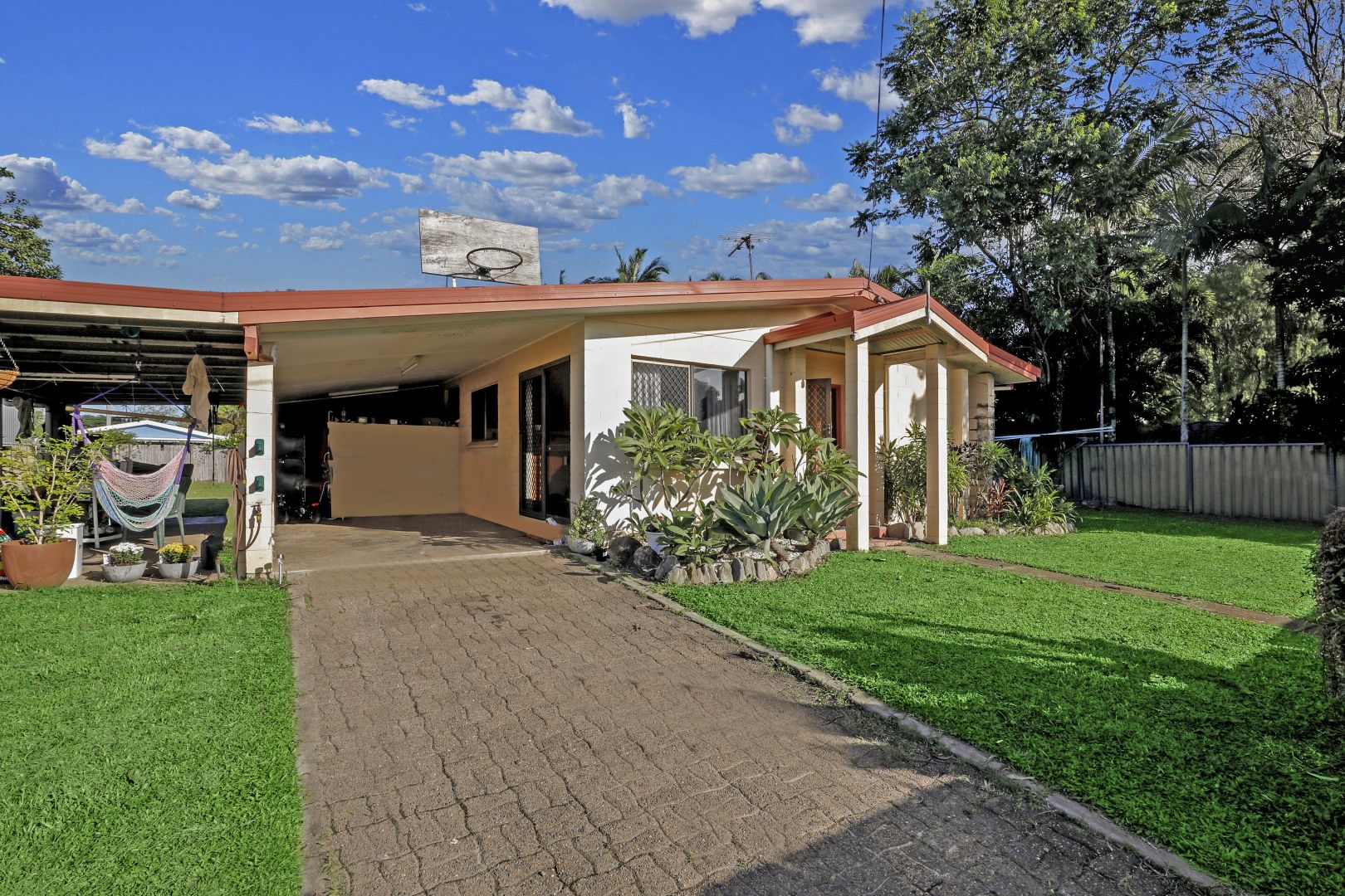 27 Kavieng Street, Trinity Beach QLD 4879, Image 2