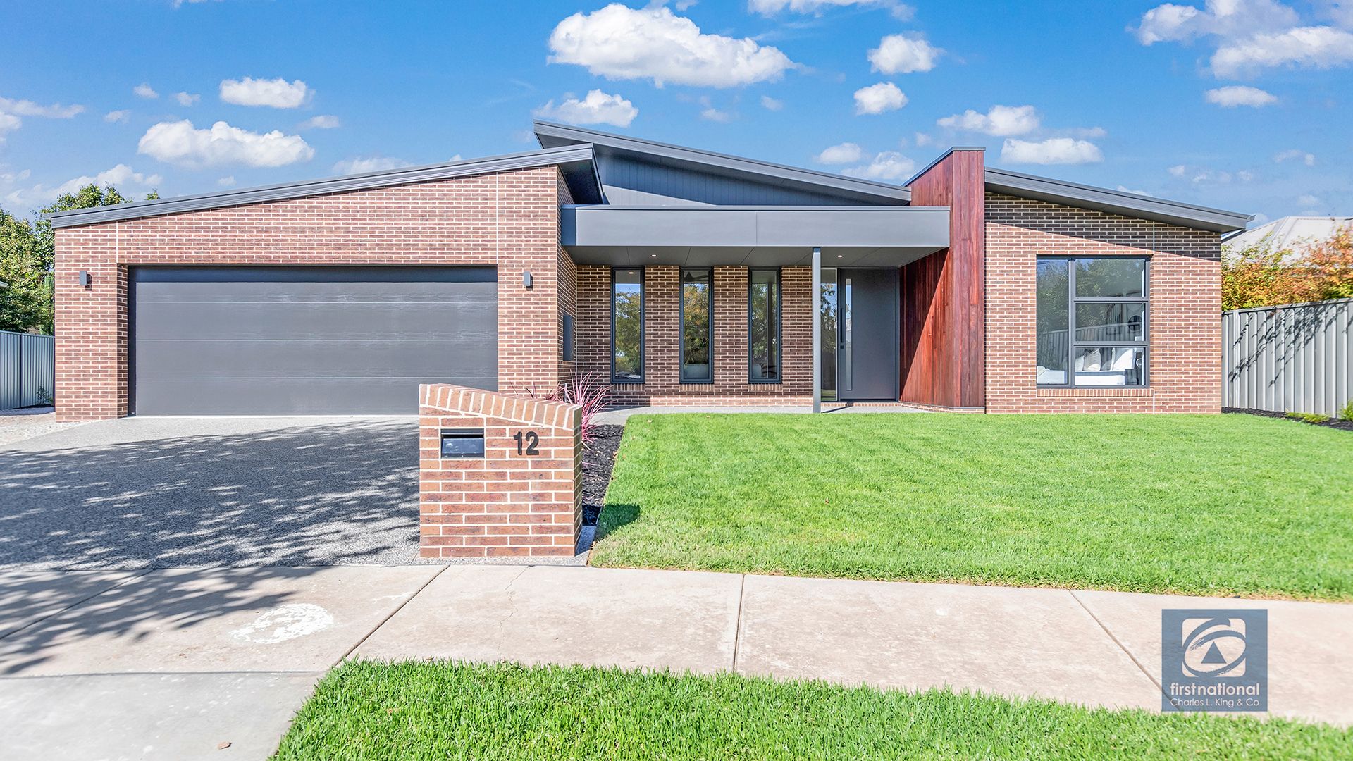 4 bedrooms House in 12 Caroline Court ECHUCA VIC, 3564