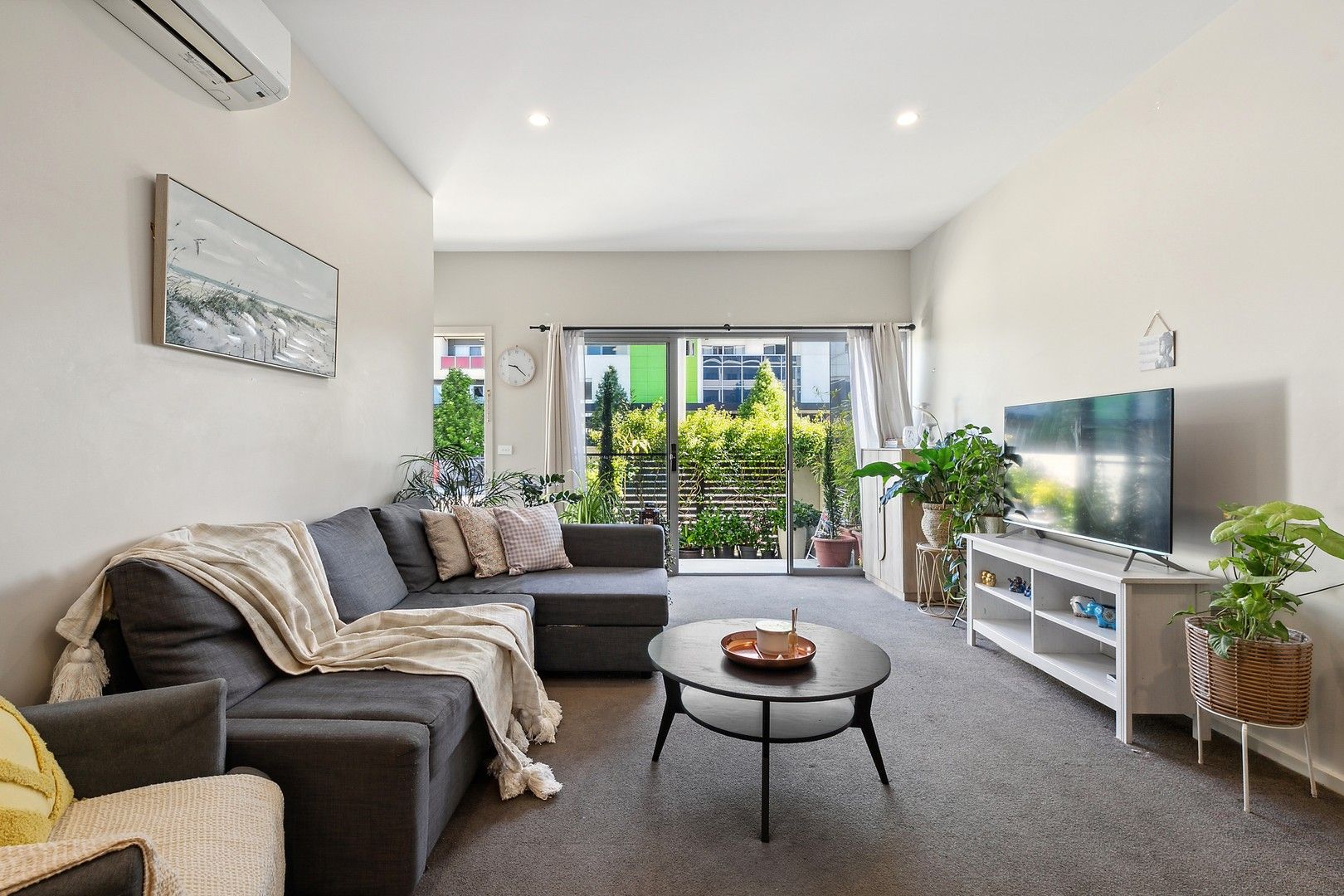 2 bedrooms Townhouse in 35/1 Christina Stead Street FRANKLIN ACT, 2913