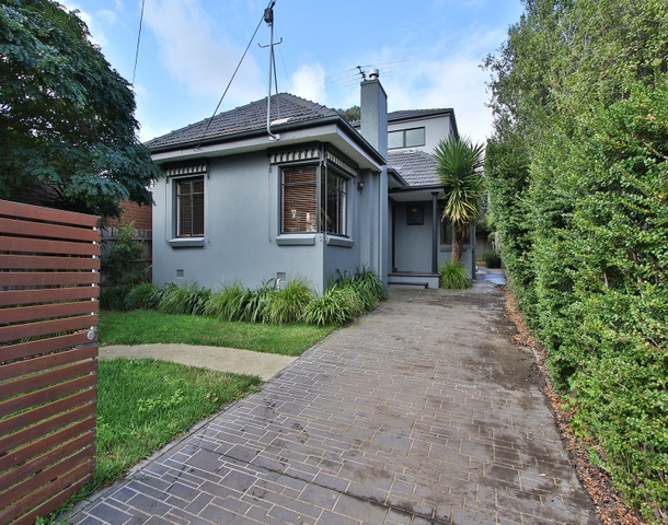 10 Landles Street, Mckinnon VIC 3204