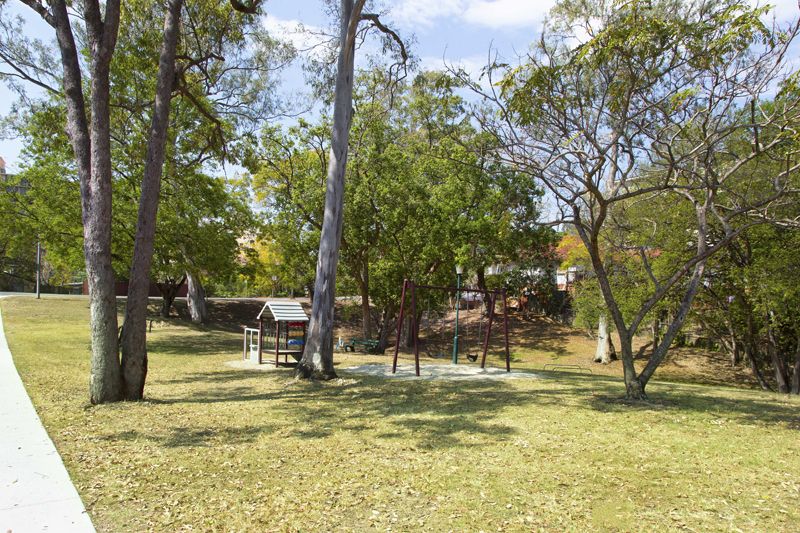 8/15 Douglas Street, St Lucia QLD 4067, Image 2