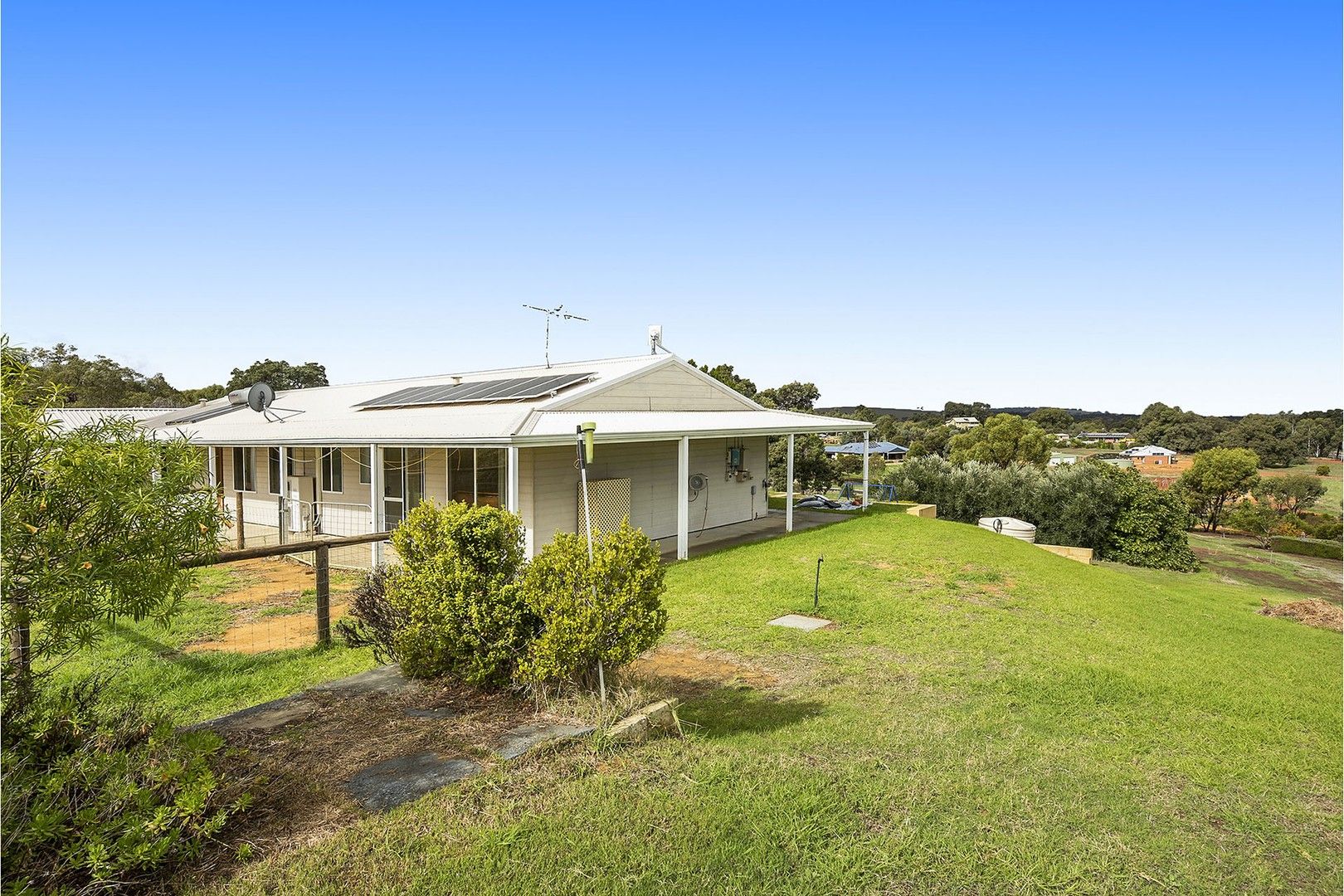 112 Mchavloe Drive, Gingin WA 6503