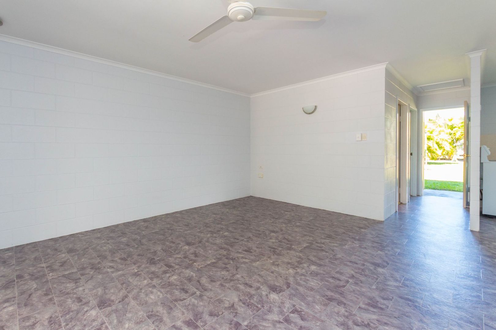 2/15 Connemara Close, Trinity Beach QLD 4879, Image 2