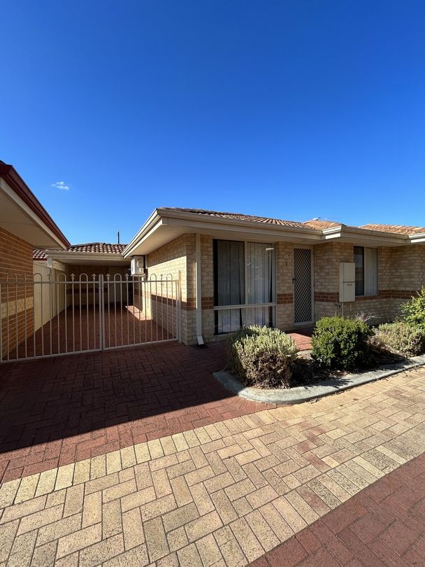 3 bedrooms House in 2/36 Streich Avenue KELMSCOTT WA, 6111