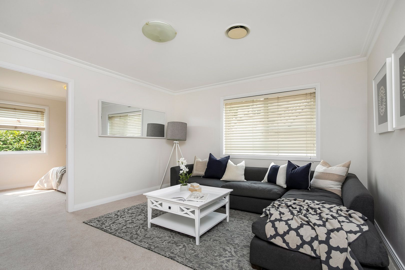 6/8 Shinfield Avenue, St Ives NSW 2075, Image 2