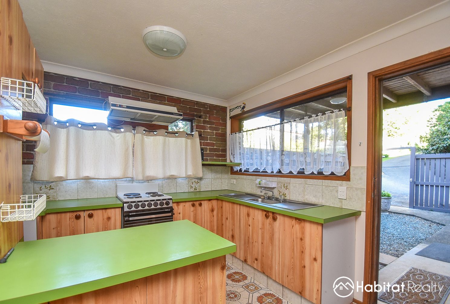 1/11 Yuulong Street, Tamborine Mountain QLD 4272, Image 2