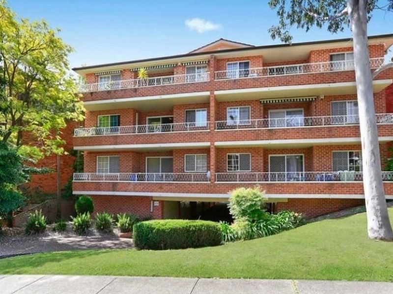 2 bedrooms Apartment / Unit / Flat in 2/26-28 High Street CARLTON NSW, 2218