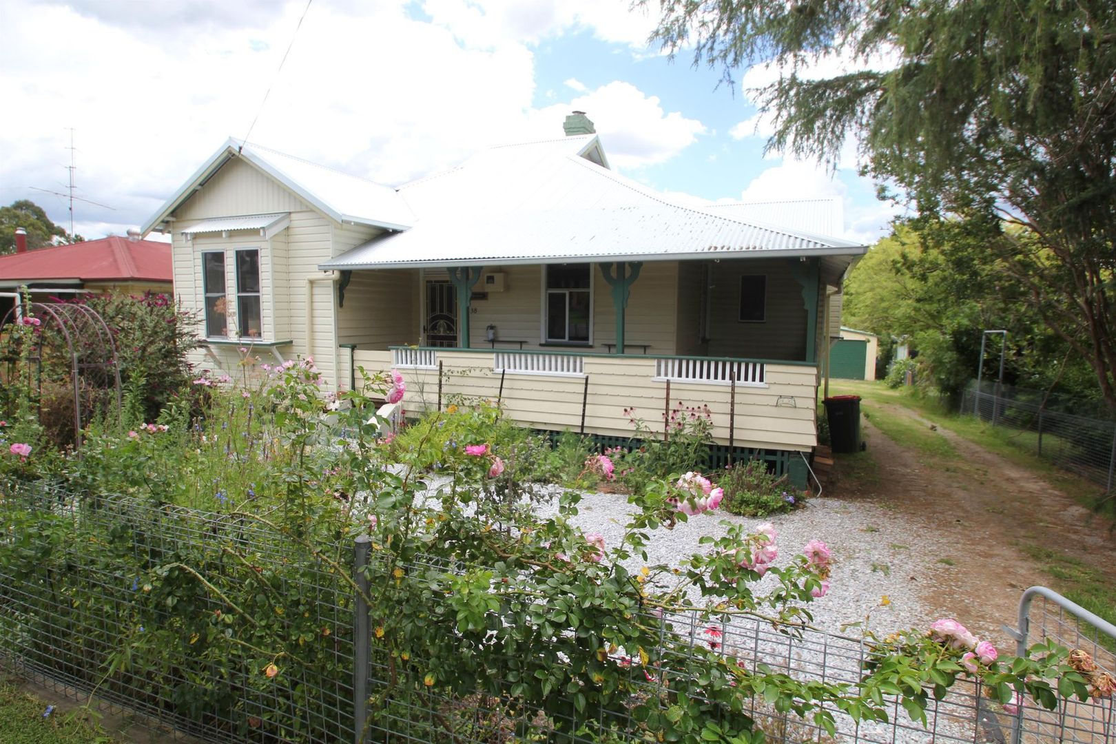 38 Molesworth Street, Tenterfield NSW 2372, Image 1