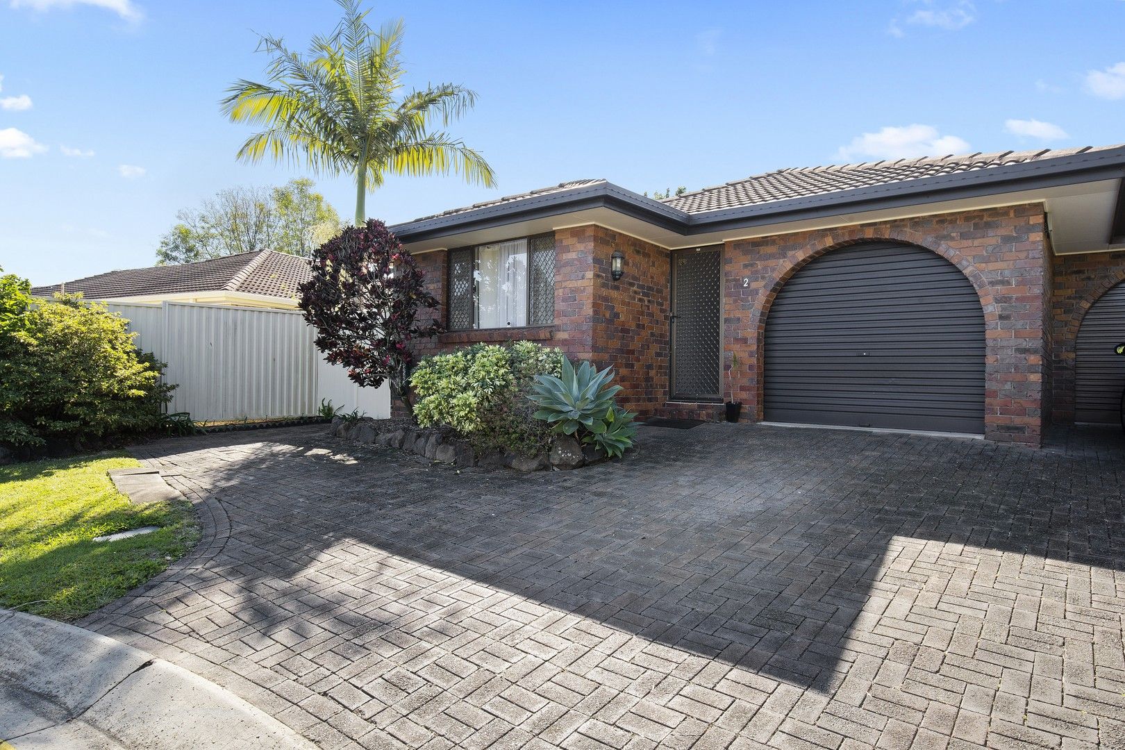 2/4 Greenleaf Close, Burleigh Waters QLD 4220, Image 2