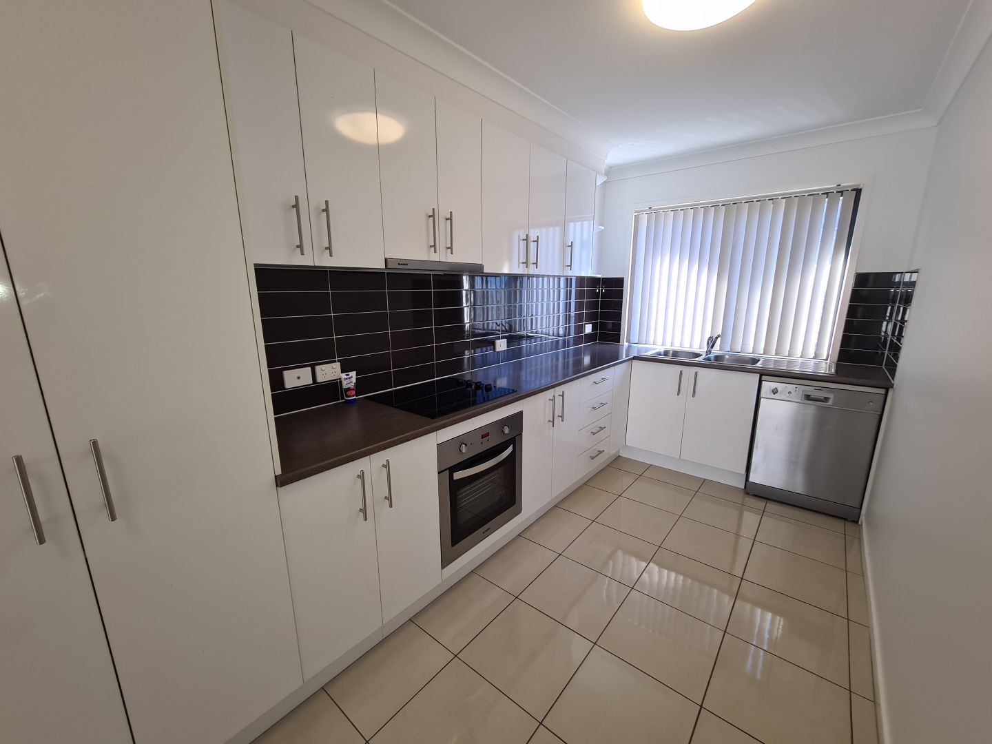 2/19 TILLEY STREET, Redcliffe QLD 4020, Image 1