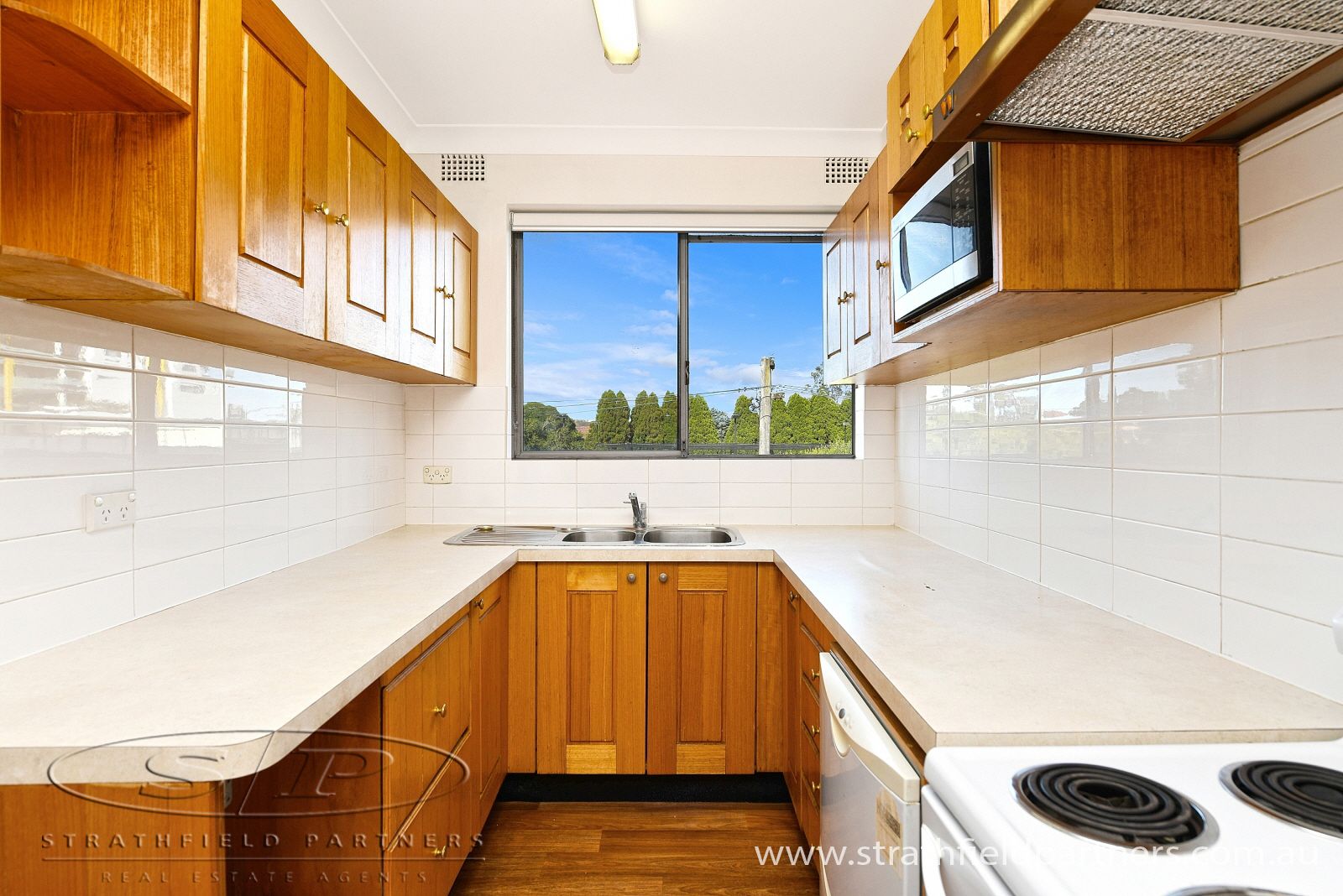 2 bedrooms Apartment / Unit / Flat in 7/11-15 Lyons Street STRATHFIELD NSW, 2135