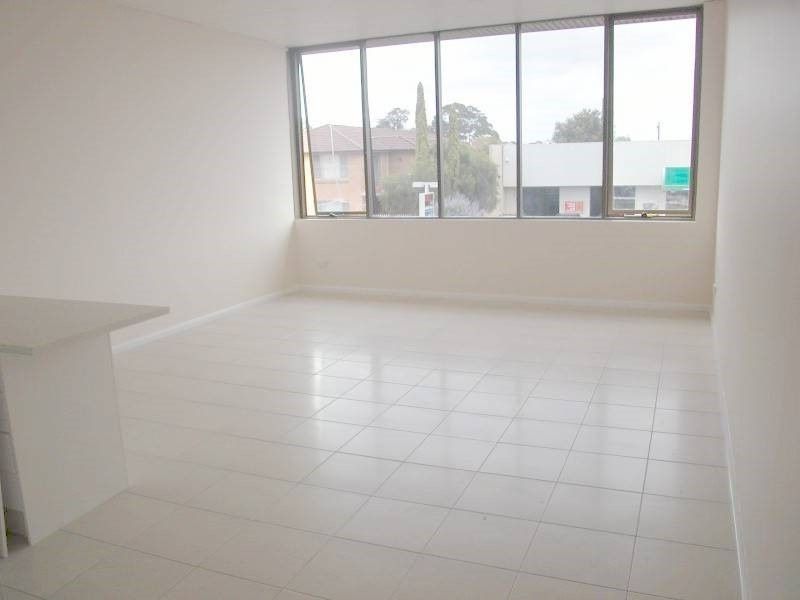 2 bedrooms Apartment / Unit / Flat in 2/487 George St SOUTH WINDSOR NSW, 2756