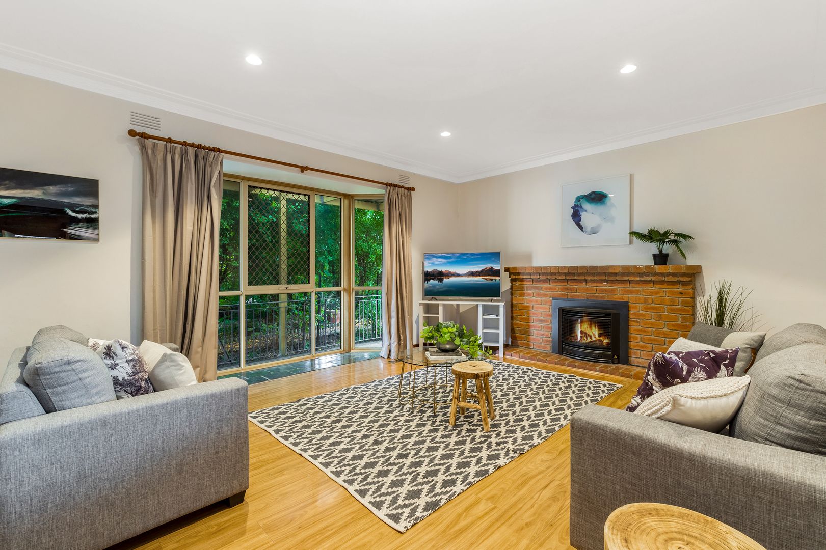 345 Scoresby Road, Ferntree Gully VIC 3156, Image 1