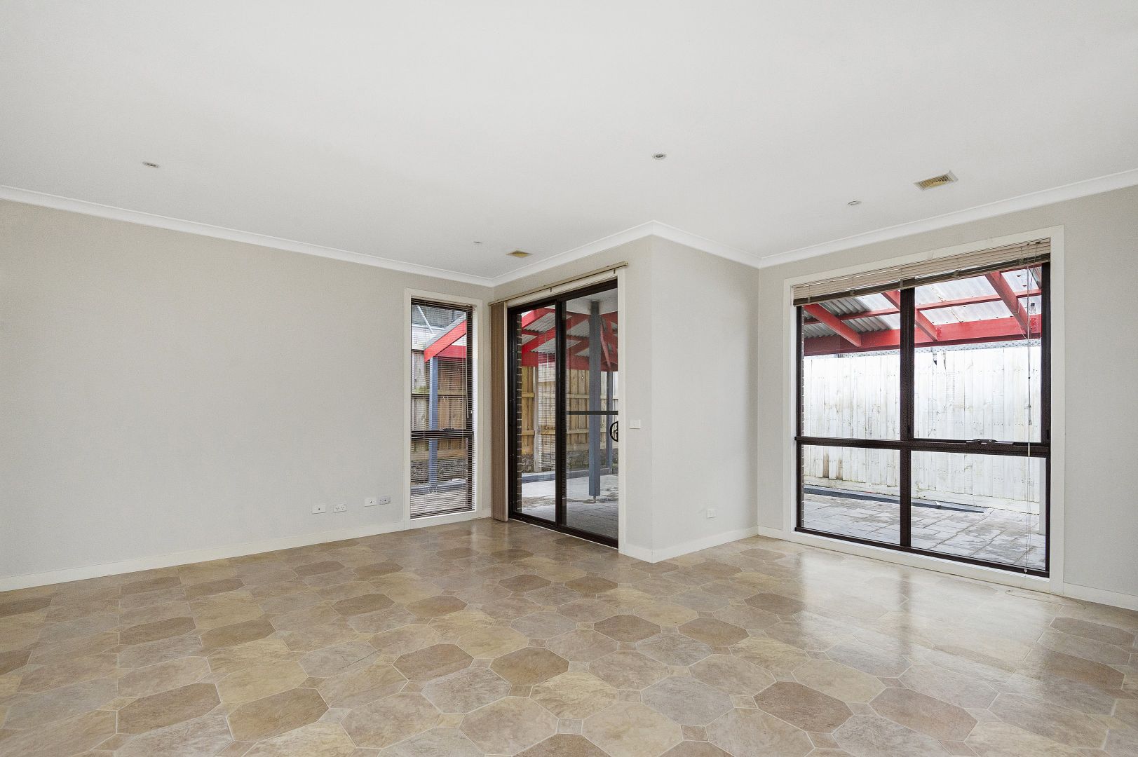 1A La Frank St, Burwood VIC 3125, Image 2