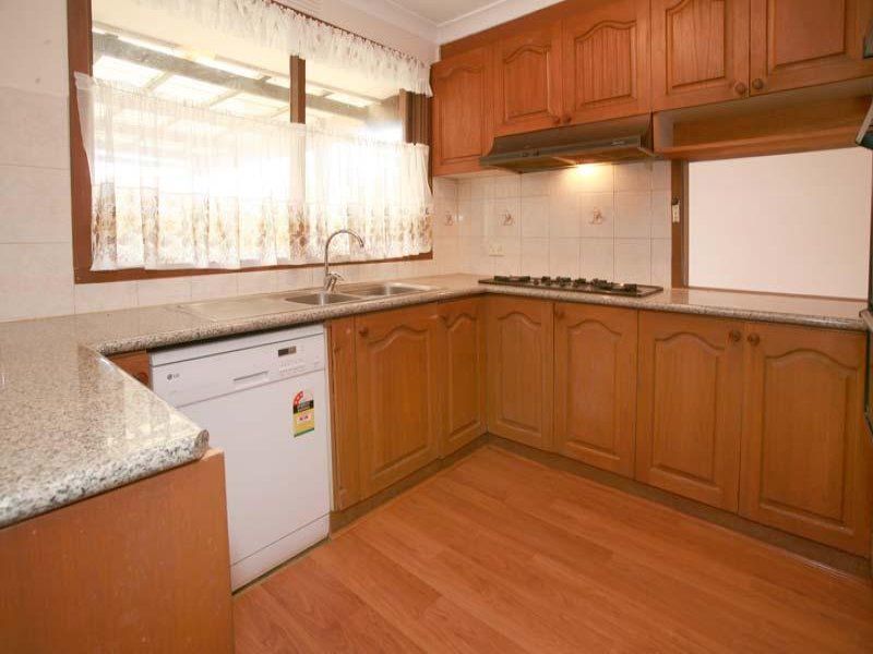 3 bedrooms House in 7 Camellia Court WHEELERS HILL VIC, 3150