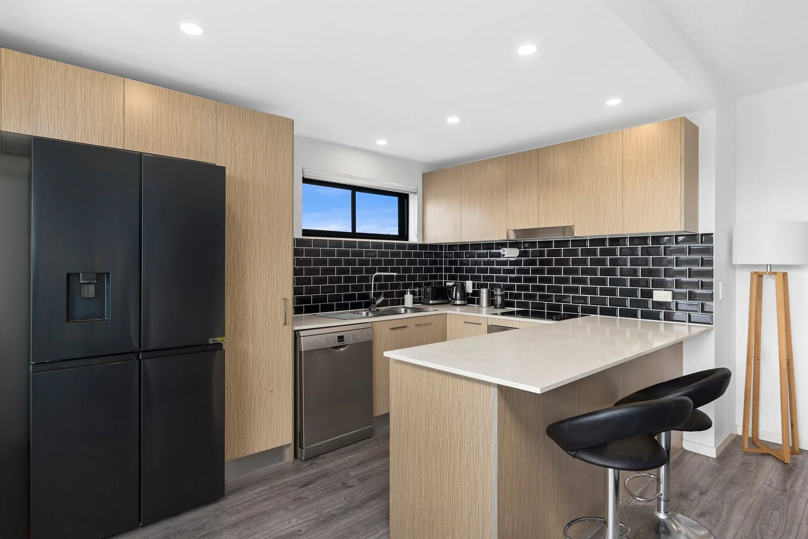 Additional image 4 of 401/57 Ludwick St, Cannon Hill QLD 4170