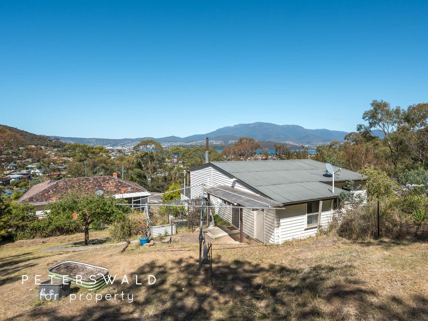 120 Karoola Road, Lindisfarne TAS 7015, Image 2