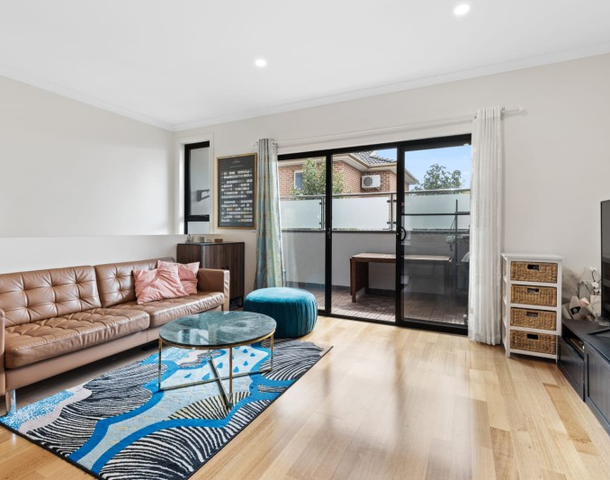 2/13 May Street, Doncaster East VIC 3109