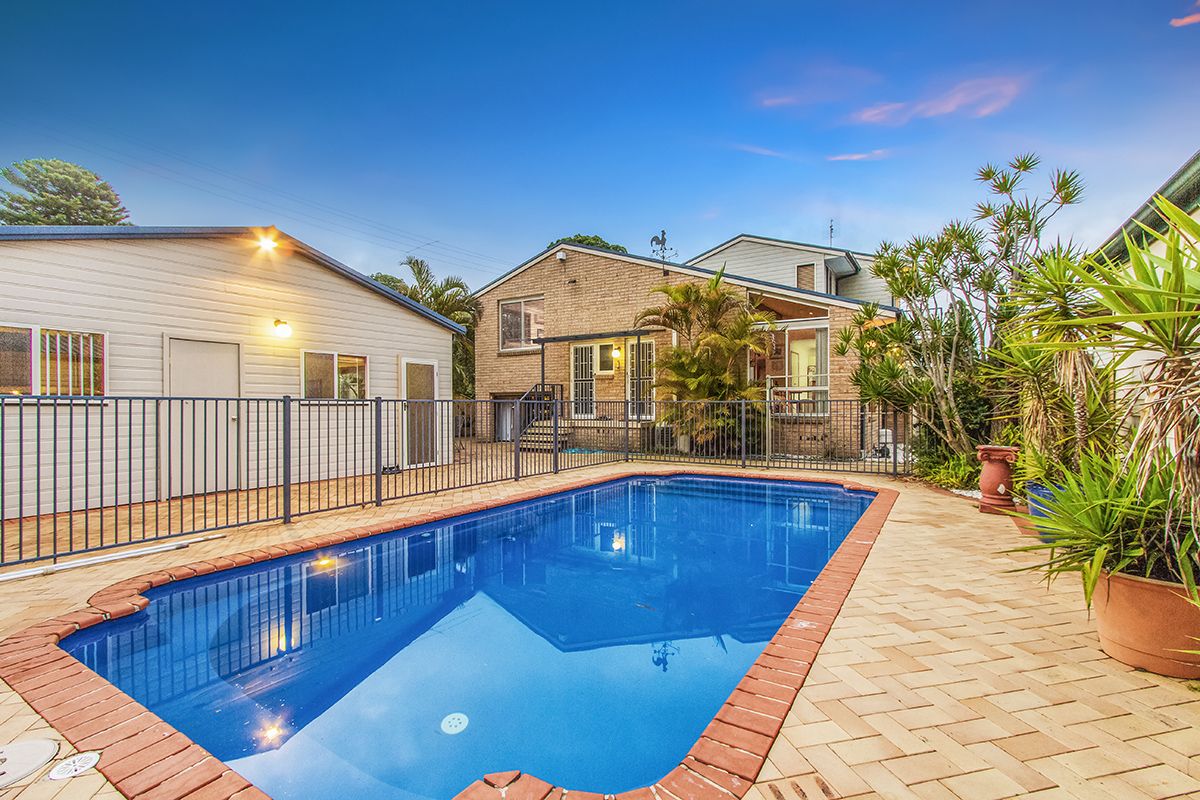 2 Oak Street, Blackwall NSW 2256, Image 0