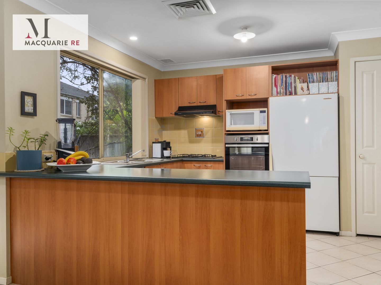 2 Sicilia Street, Prestons NSW 2170, Image 1