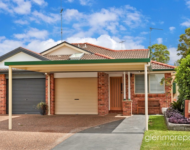 2/8 Friarbird Crescent, Glenmore Park NSW 2745