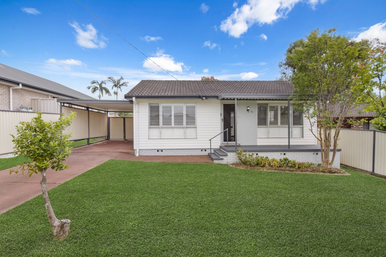 37 Carinya Street, Charmhaven NSW 2263, Image 0