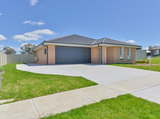 2A Reginald Drive, Tamworth NSW 2340, Image 1