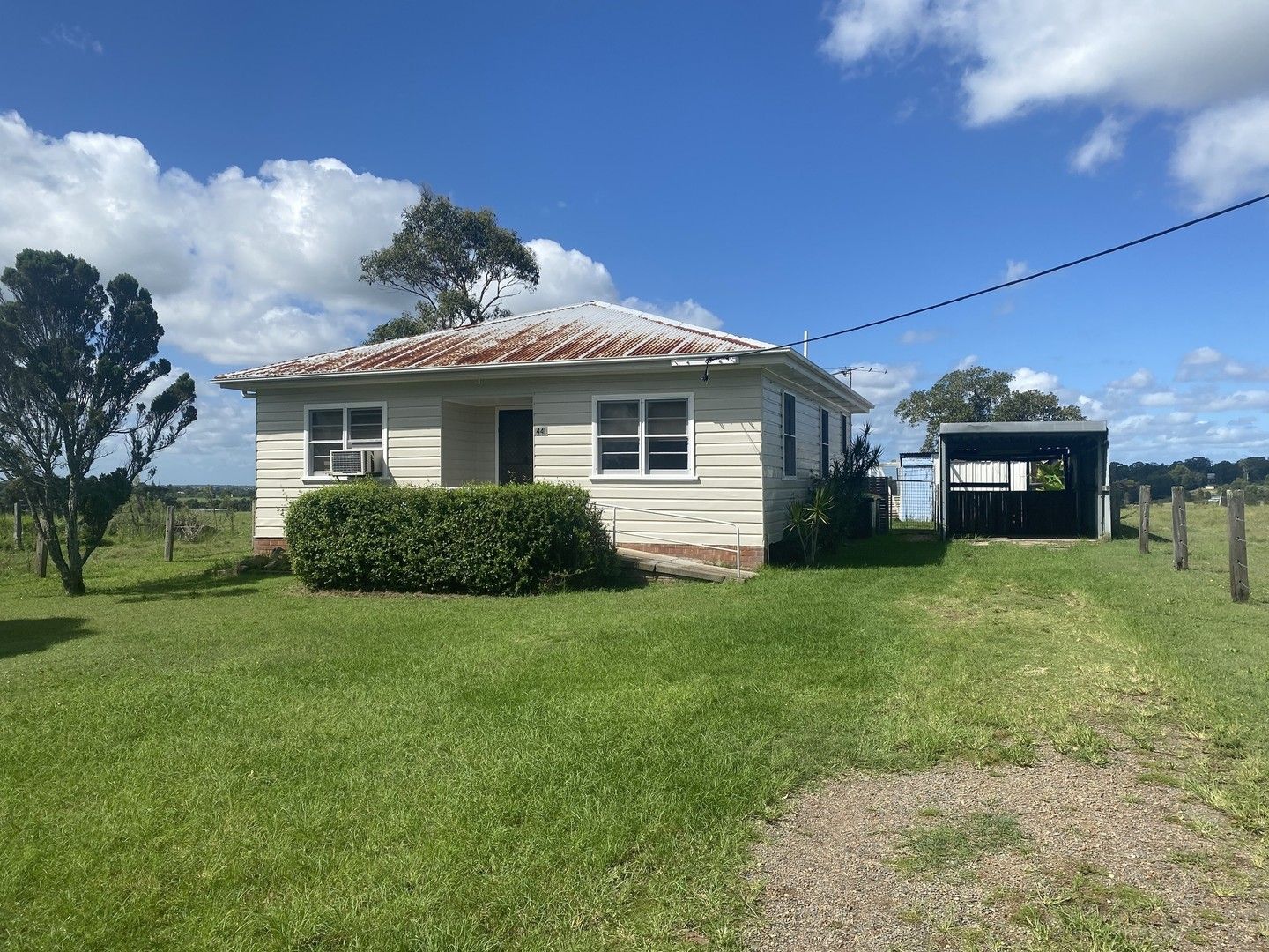 441 Oakhampton Road, Oakhampton Property History & Address Research