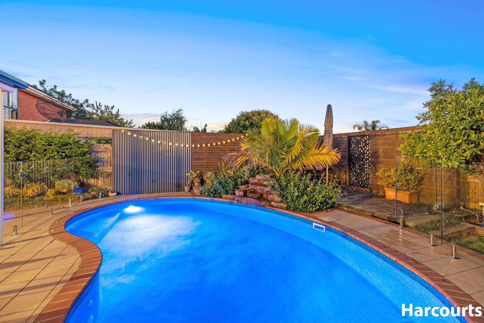 7 Albatross Drive, Rowville VIC 3178, Image 2