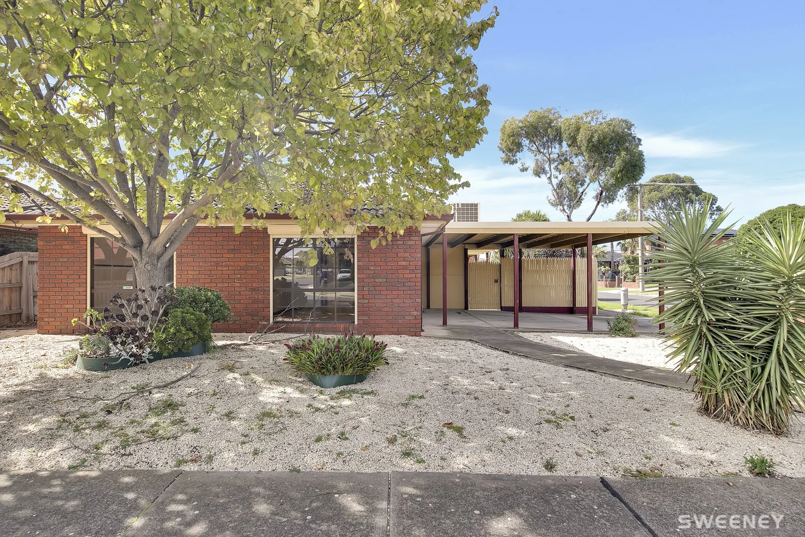 19 Sommers Drive, Altona Meadows VIC 3028