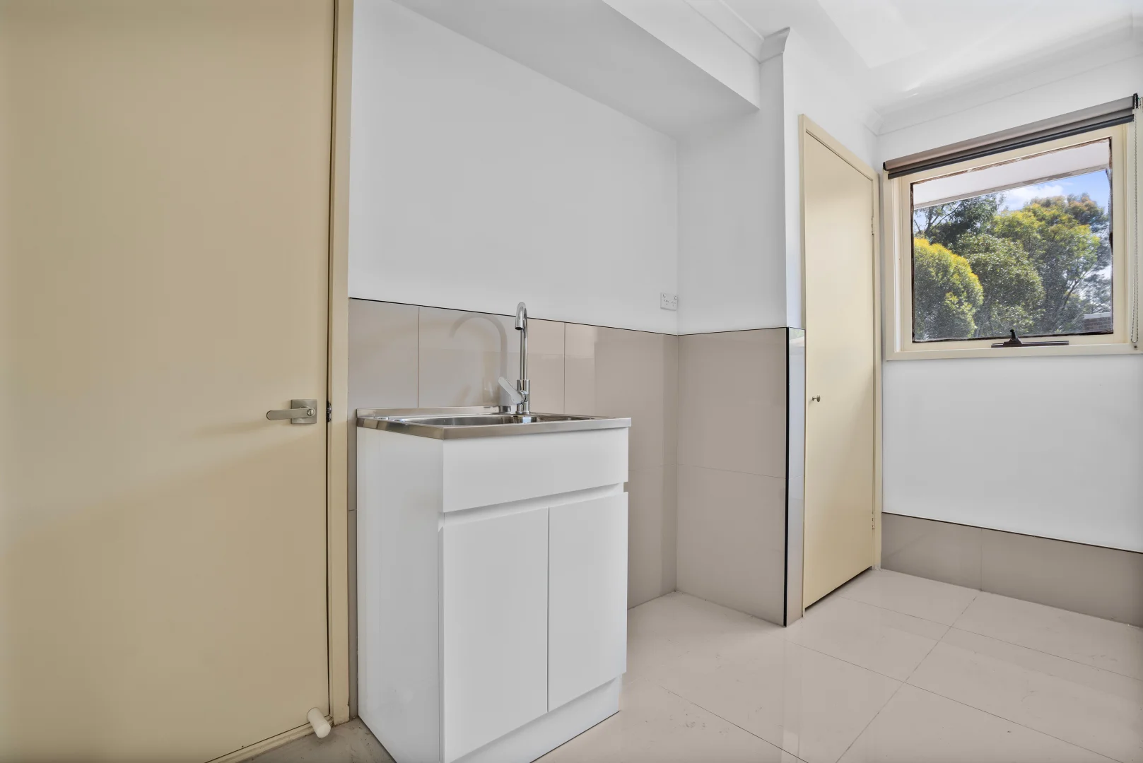 Additional image 11 of 5 Joel Pl, Gladstone Park VIC 3043