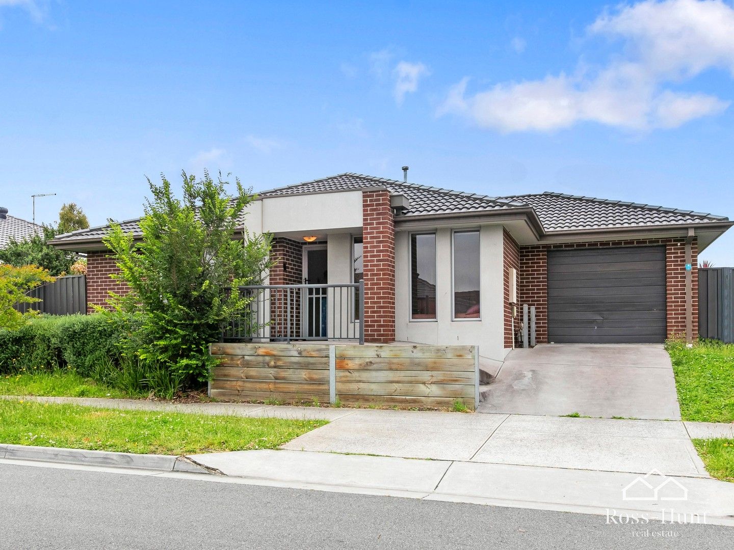 42 Newington Drive, Cranbourne East VIC 3977, Image 0